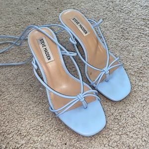 STEVE MADDEN STRAPY SHOES SIZE 5 💕